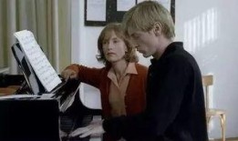 电影钢琴教师在线观看,琴键下的情感挣扎