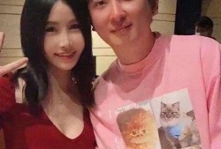 吃瓜爆料女网红是谁啊,吃瓜爆料女网红的真实身份大揭秘